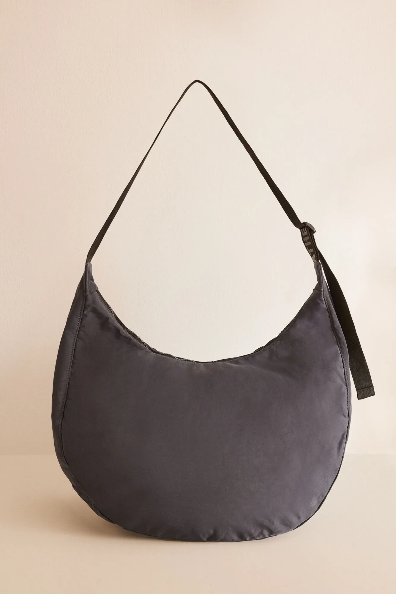 Bolso grande saco nylon gris