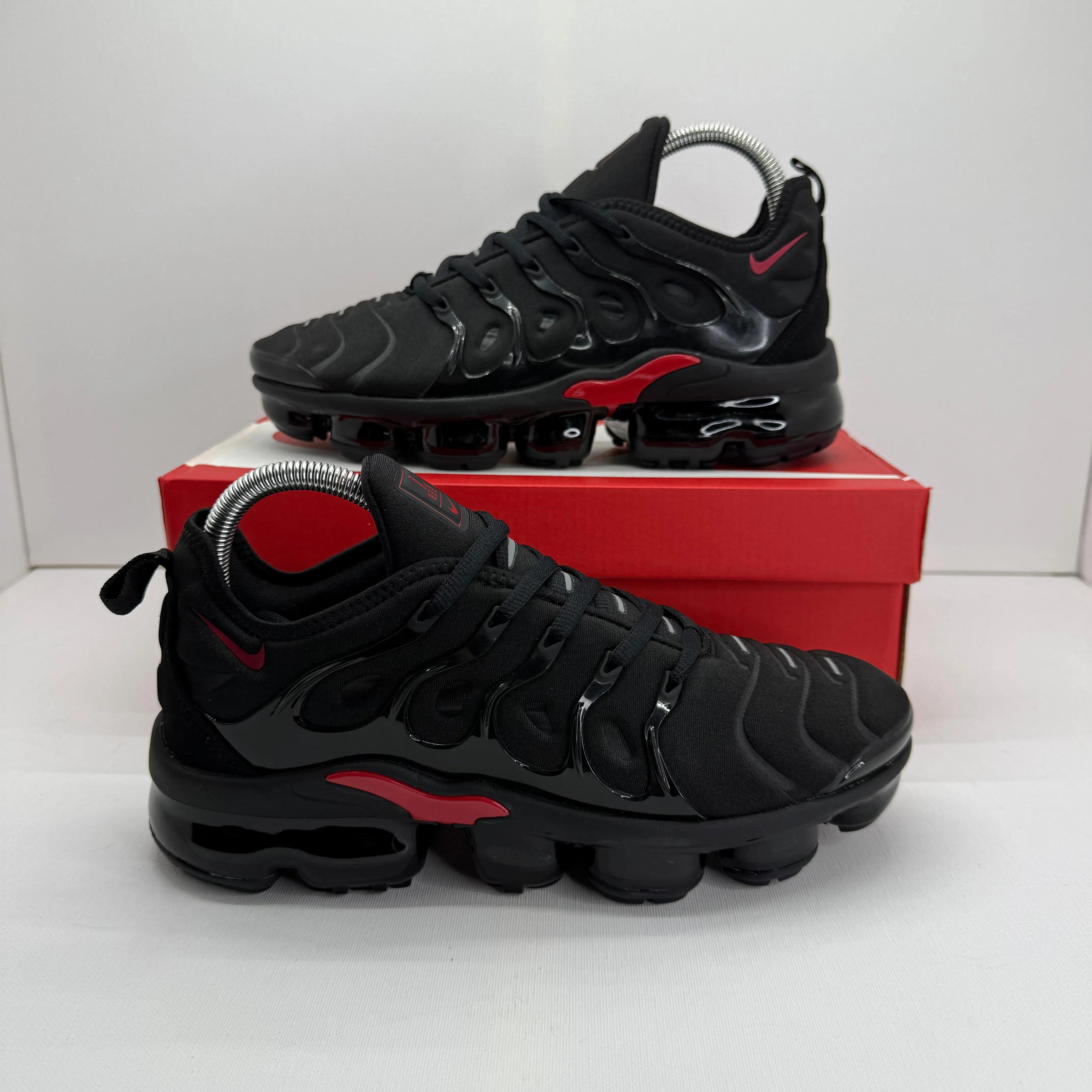 NIKE VAPORMAX BLACK/RED 