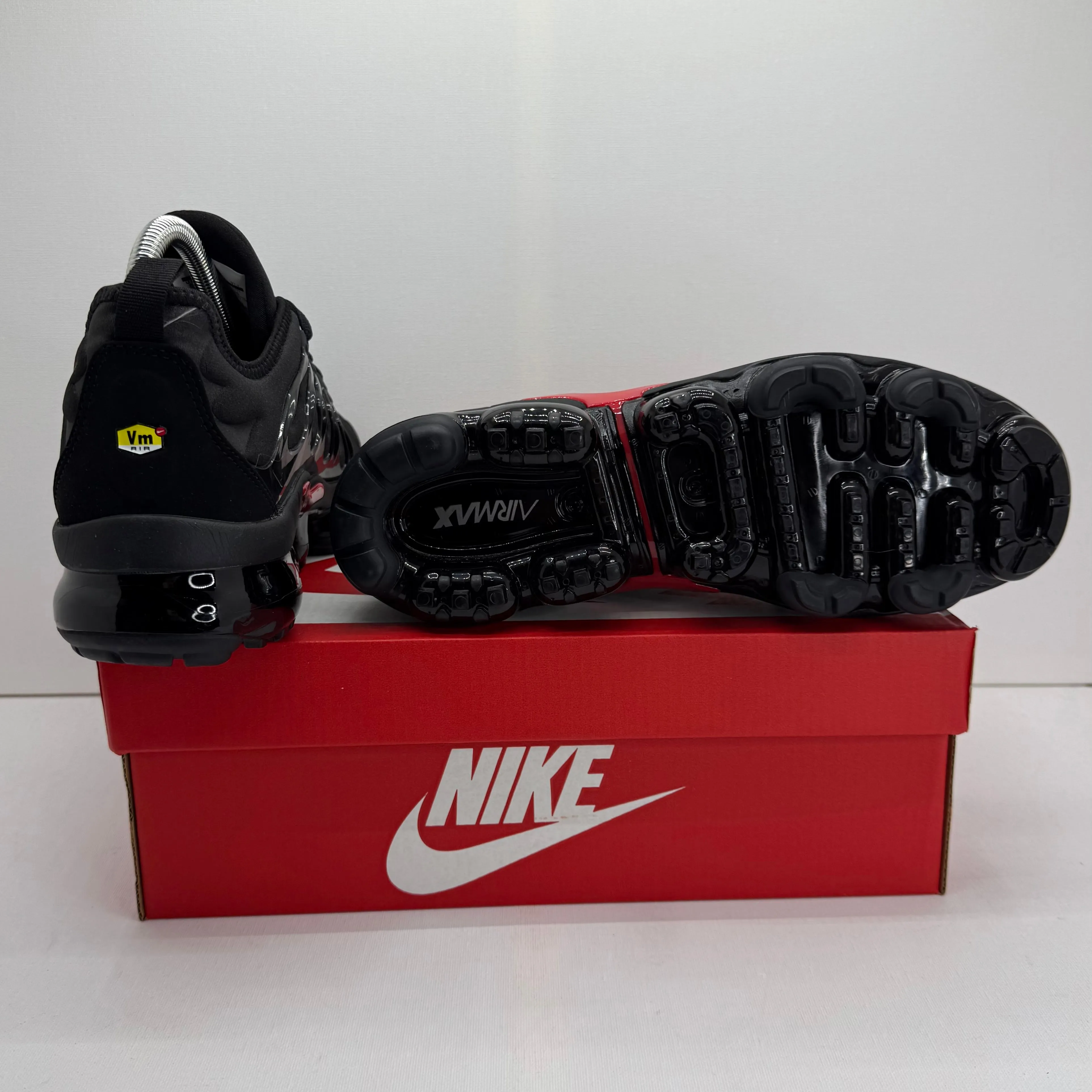 NIKE VAPORMAX BLACK/RED 