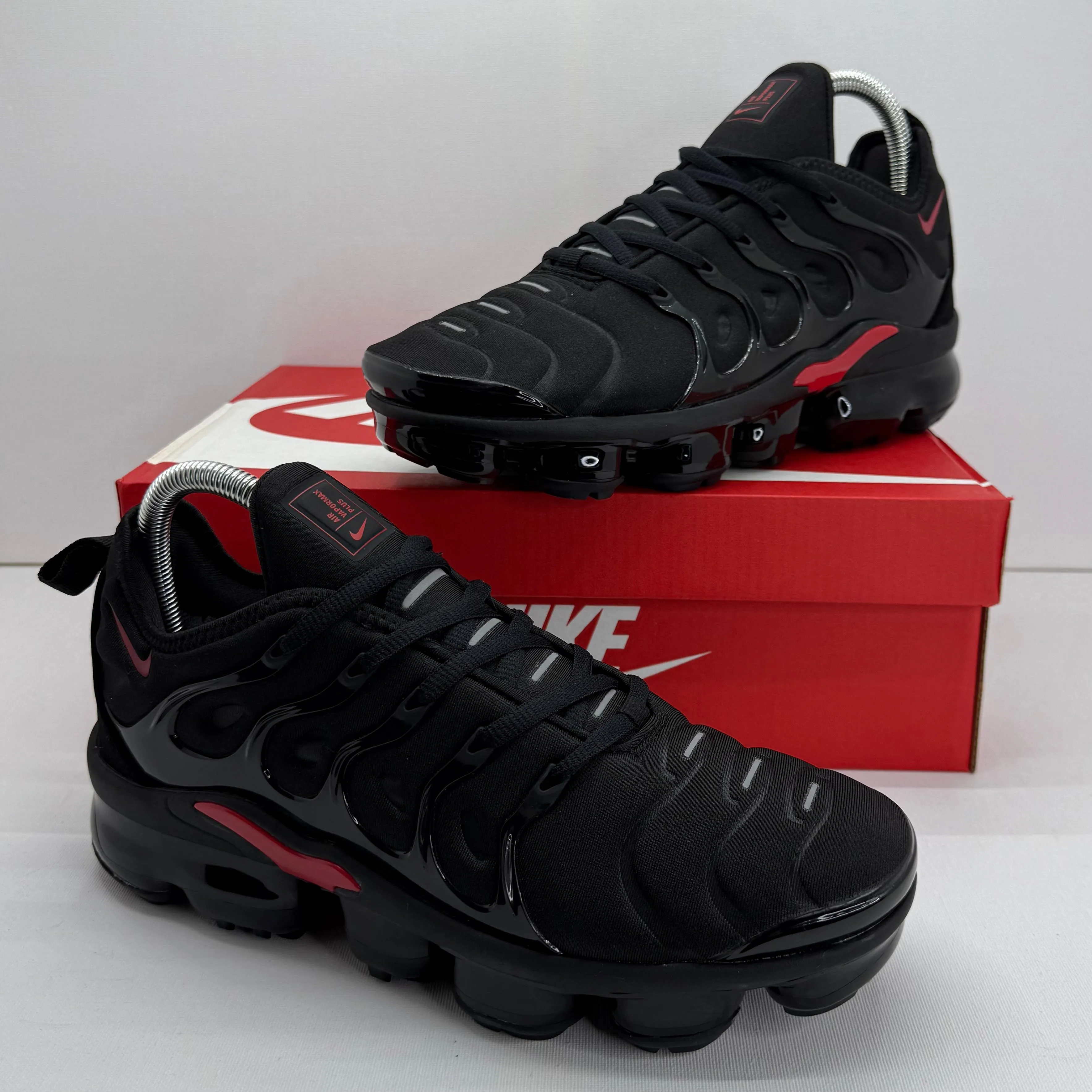 NIKE VAPORMAX BLACK/RED 