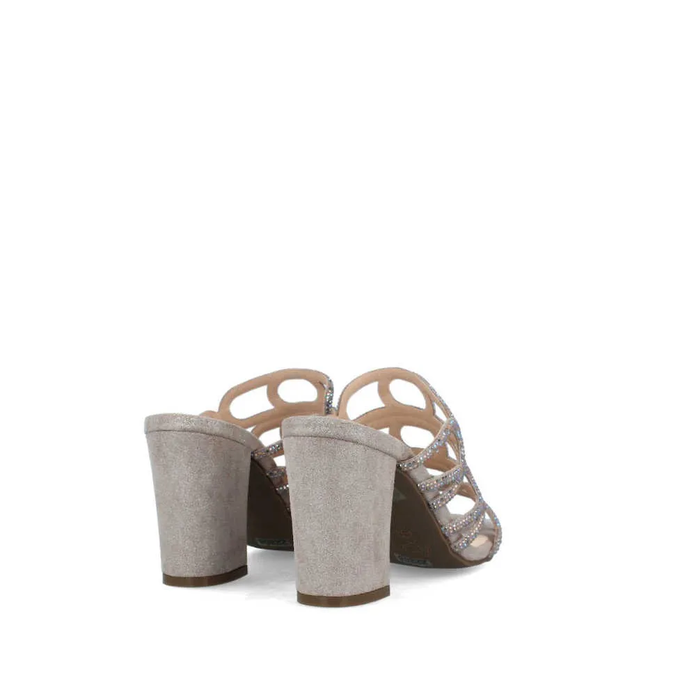 Sandalias mules beige con pedrería
