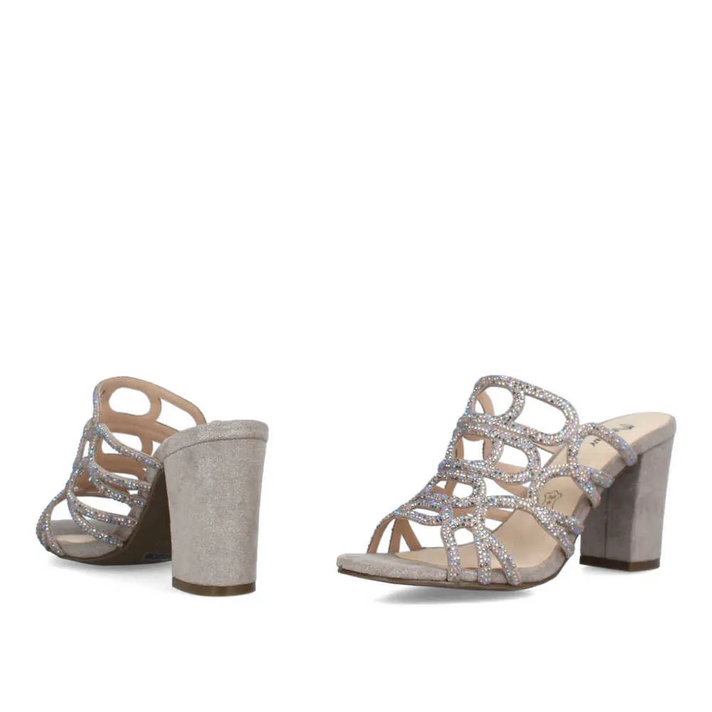 Sandalias mules beige con pedrería
