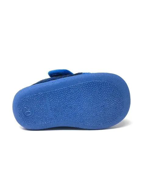 zapatilla de casa azul con velcro